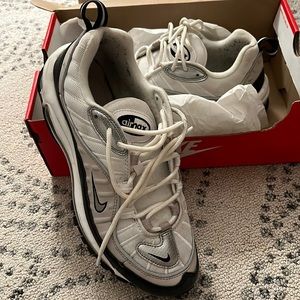 Nike P-6000 Women’s Sneaker